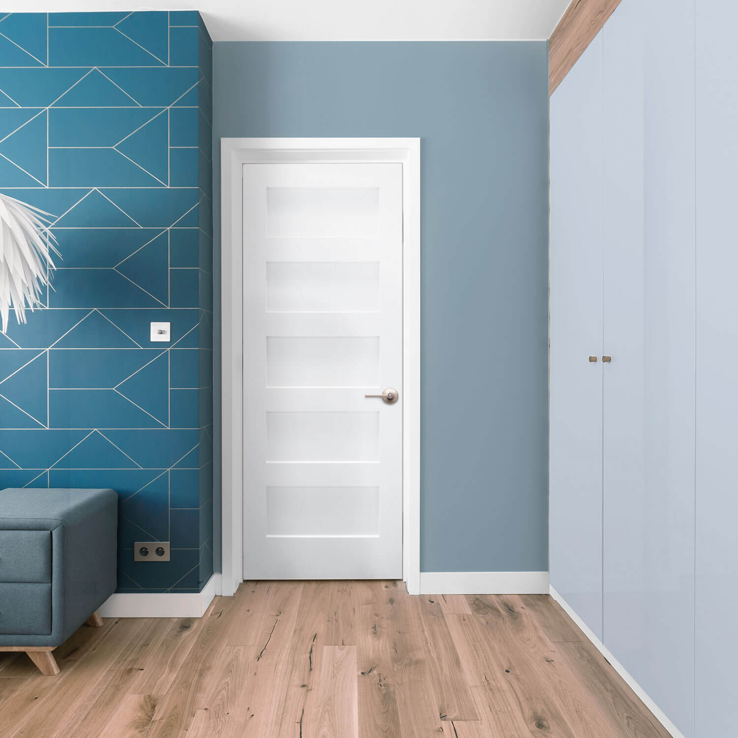 Primed Prefinished Brite White 5-Panel Equal Flat